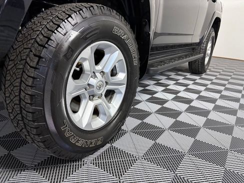 Used 2015 Toyota 4Runner SR5 AWD/4WD image 14