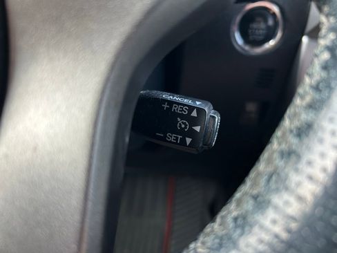 Used 2011 Toyota 4Runner Limited image 23