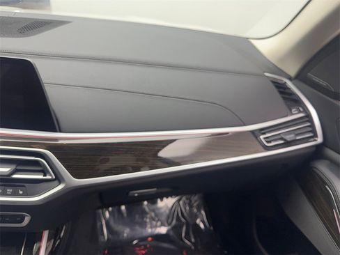 Used 2019 BMW X7 xDrive40i w/ Cold Weather Package image 63