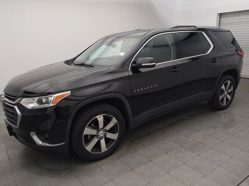 Used 2018 Chevrolet Traverse LT w/ LPO, Floor Liner Package FWD image 2