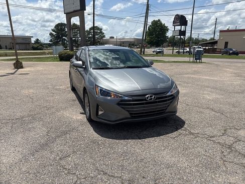 Used 2019 Hyundai Elantra SEL FWD image 3