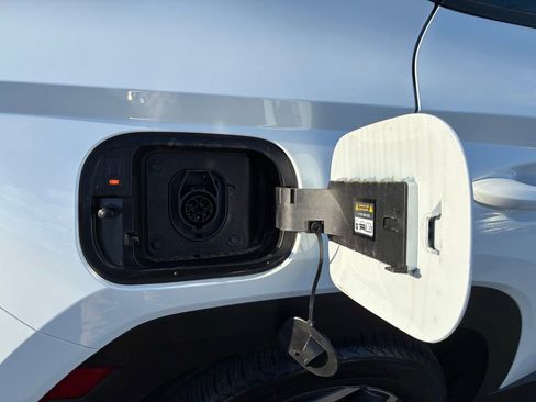 Used 2024 Hyundai Tucson Limited image 50