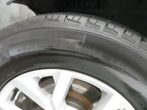 Used 2023 Jeep Grand Cherokee L Limited w/ Luxury Tech Group II AWD/4WD image 39