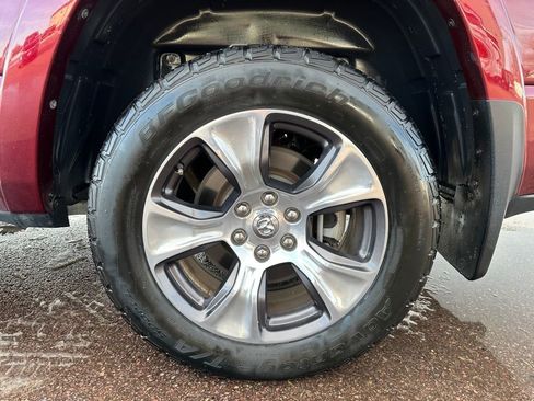 Used 2019 RAM 1500 Laramie image 41