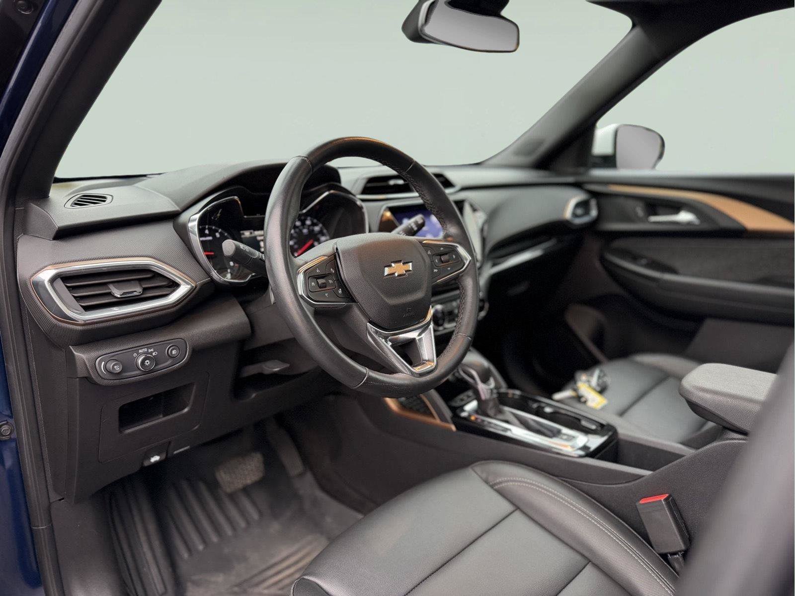 Used 2023 Chevrolet TrailBlazer ACTIV w/ Sun and Liftgate Package AWD/4WD image 23