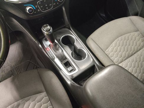 Used 2019 Chevrolet Equinox LT FWD image 26