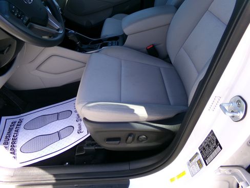 Used 2017 Hyundai Tucson SE image 10