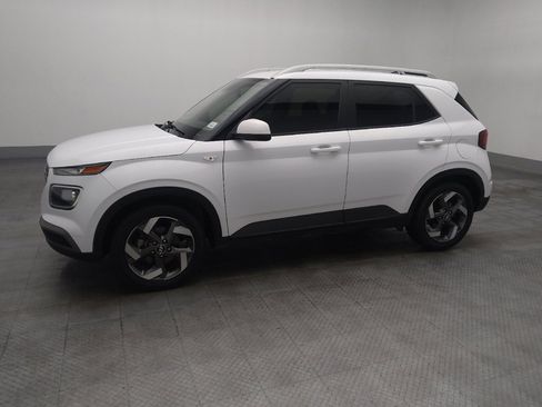 Used 2021 Hyundai Venue SEL w/ Cargo Package image 2