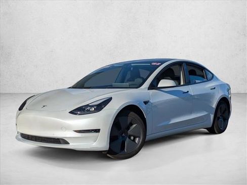 Used 2022 Tesla Model 3 image 1