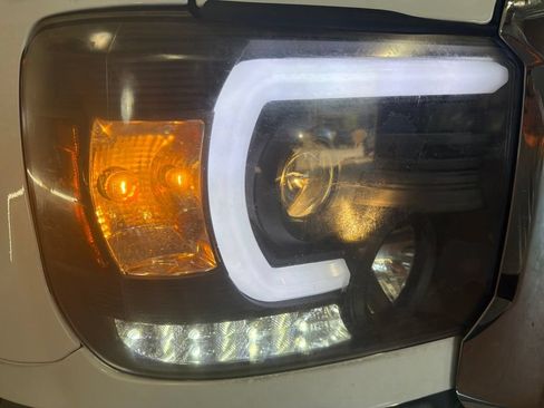 Used 2018 GMC Sierra 3500 4x4 Crew Cab w/ Sierra Convenience Package image 9
