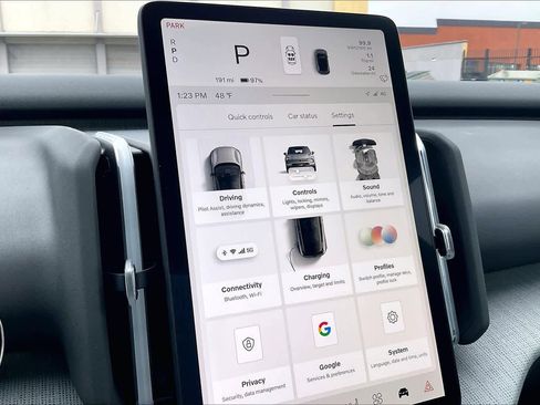 New 2026 Volvo EX30 Cross Country Ultra image 22