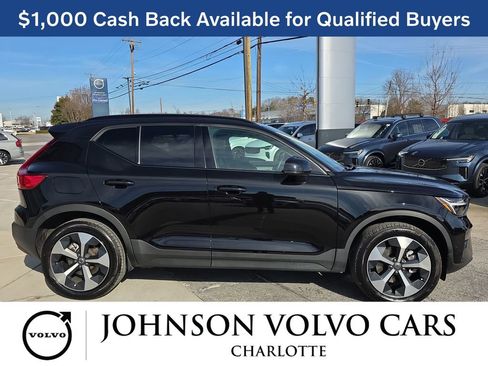 New 2026 Volvo XC40 B4 Plus w/ Protection Package Premier FWD image 4