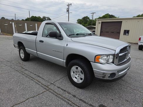 Used 2004 Dodge Ram 1500 Truck SLT AWD/4WD image 2
