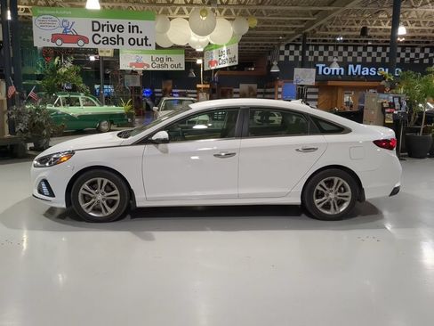 Used 2019 Hyundai Sonata SEL w/ Winter Weather Package FWD image 11