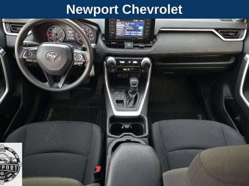Used 2020 Toyota RAV4 LE image 14