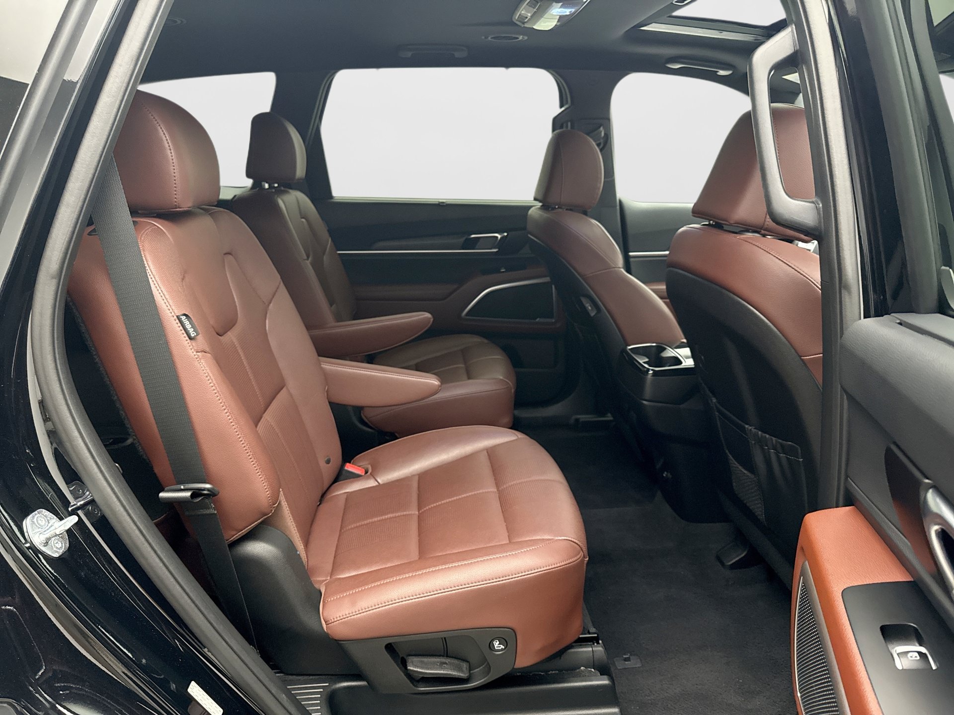 Used 2024 Kia Telluride EX w/ EX Captain's Chair Package AWD/4WD image 10