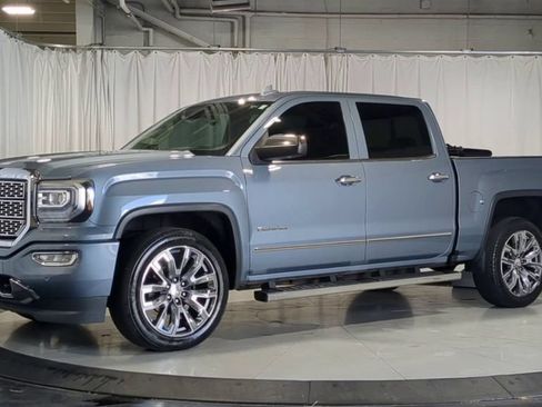 Used 2016 GMC Sierra 1500 Denali w/ Enhanced Driver Alert Package AWD/4WD image 5