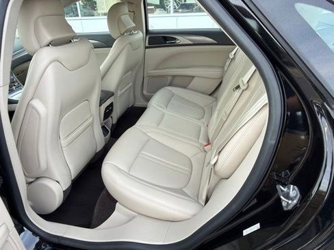 Used 2018 Lincoln MKZ Premiere FWD image 17