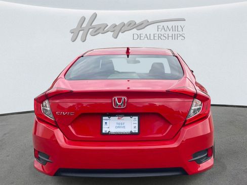 Used 2018 Honda Civic EX image 4