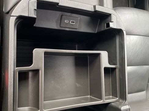 Used 2022 Chevrolet Tahoe LT w/ Luxury Package image 19