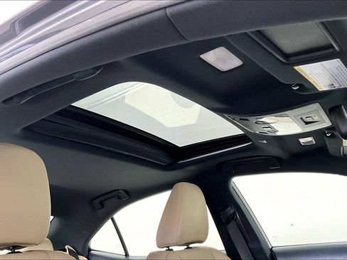 Used 2019 Lexus IS 300 F Sport w/ F Sport Package image 20