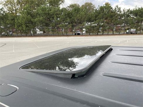 Used 2021 Mercedes-Benz G 550 G 550 image 23