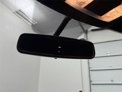 Used 2018 Ford Explorer XLT w/ Equipment Group 202A image 21