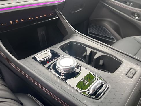 Used 2025 Jeep Wagoneer S Limited image 17