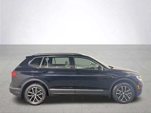 Used 2021 Volkswagen Tiguan SE image 5