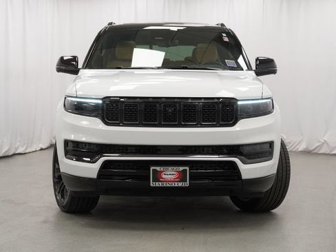 Used 2024 Jeep Grand Wagoneer Series III w/ Quick Order Packagew 28T AWD/4WD image 16