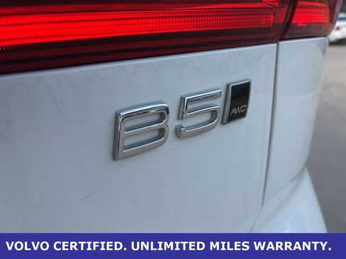 Certified 2025 Volvo XC60 B5 Plus image 9