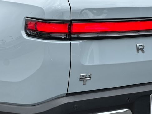 Used 2025 Rivian R1T Adventure AWD/4WD image 24