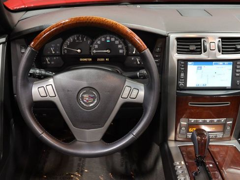 Used 2007 Cadillac XLR RWD image 50