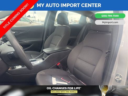 Used 2019 Chevrolet Malibu LT image 12
