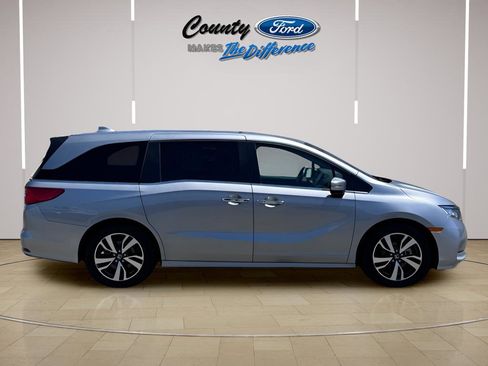 Used 2023 Honda Odyssey Touring image 6