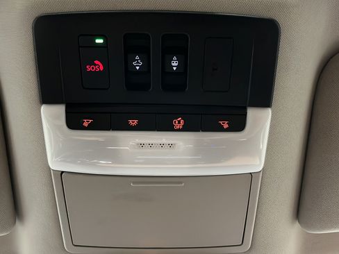 Used 2025 Nissan Pathfinder Platinum AWD/4WD image 33