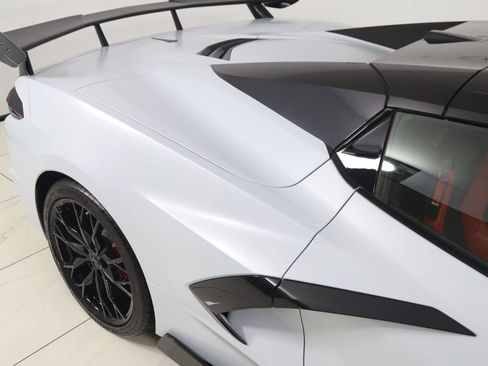 Used 2023 Chevrolet Corvette Stingray Premium Conv w/ Z51 Performance Package RWD image 68