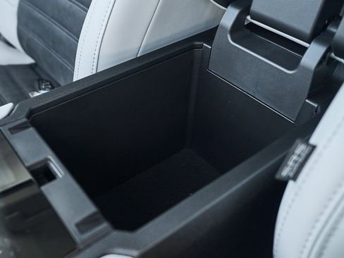 New 2026 Mitsubishi Outlander SE image 47