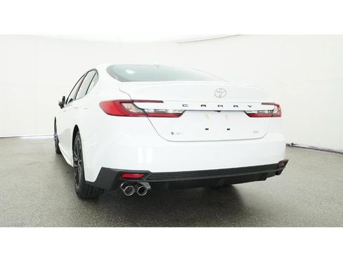 Used 2026 Toyota Camry SE FWD image 22