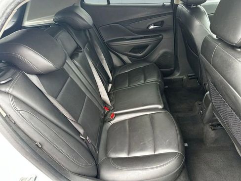 Used 2020 Buick Encore Essence AWD/4WD image 27