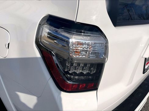 Used 2022 Toyota 4Runner SR5 Premium image 35