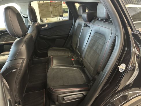 Used 2022 Ford Escape SEL w/ SEL Stealth AWD Package image 6