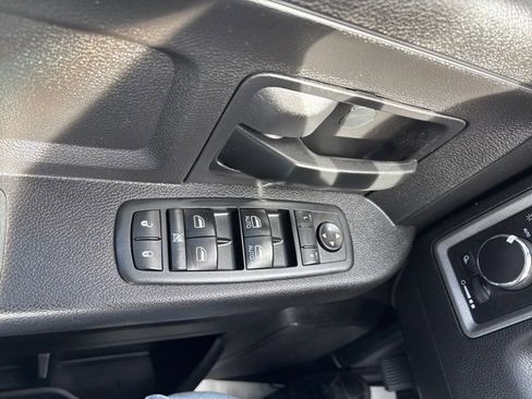 Used 2017 RAM 3500 Tradesman w/ Chrome Appearance Group image 25