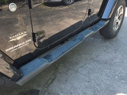 Used 2015 Jeep Wrangler Unlimited Sahara w/ Max Tow Package AWD/4WD image 33