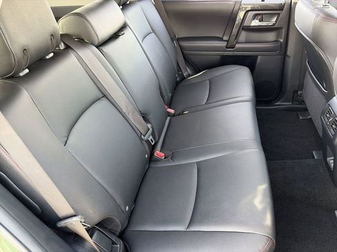 Used 2022 Toyota 4Runner TRD Off-Road Premium AWD/4WD image 30