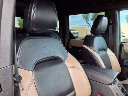 Certified 2024 Ford Bronco Wildtrak AWD/4WD image 12