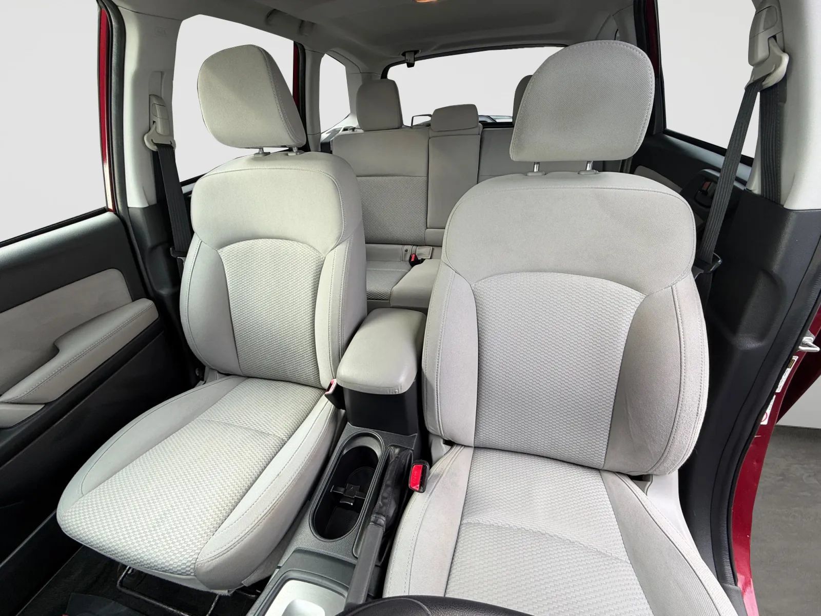 Used 2016 Subaru Forester 2.5i Premium w/ All-Weather Package AWD/4WD image 13
