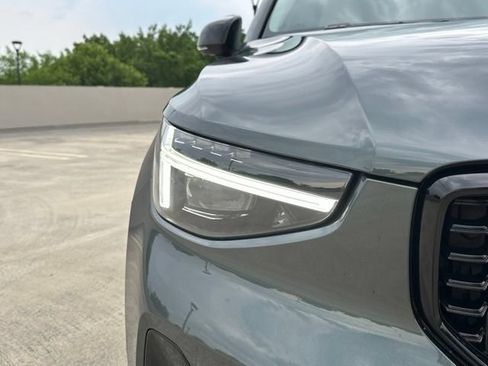 Certified 2026 Volvo XC40 B5 Plus AWD/4WD image 12