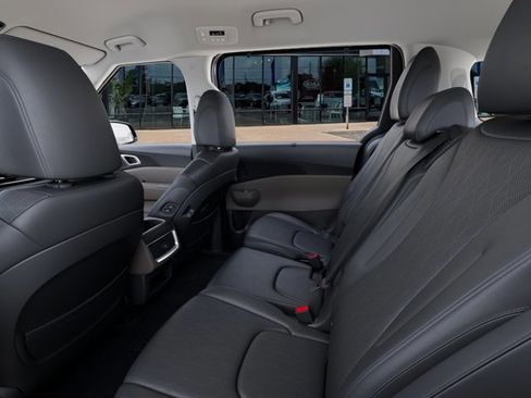 New 2026 Kia Carnival EX FWD image 18