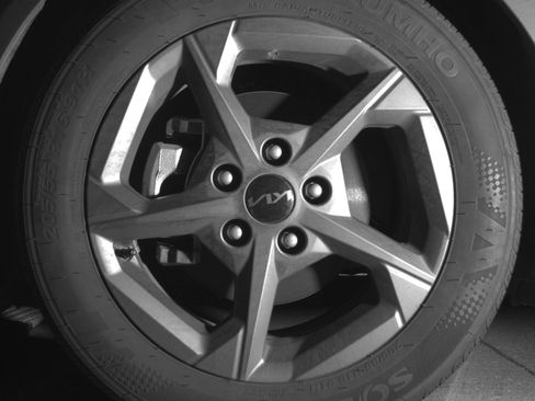 Used 2025 Kia K4 LXS image 12